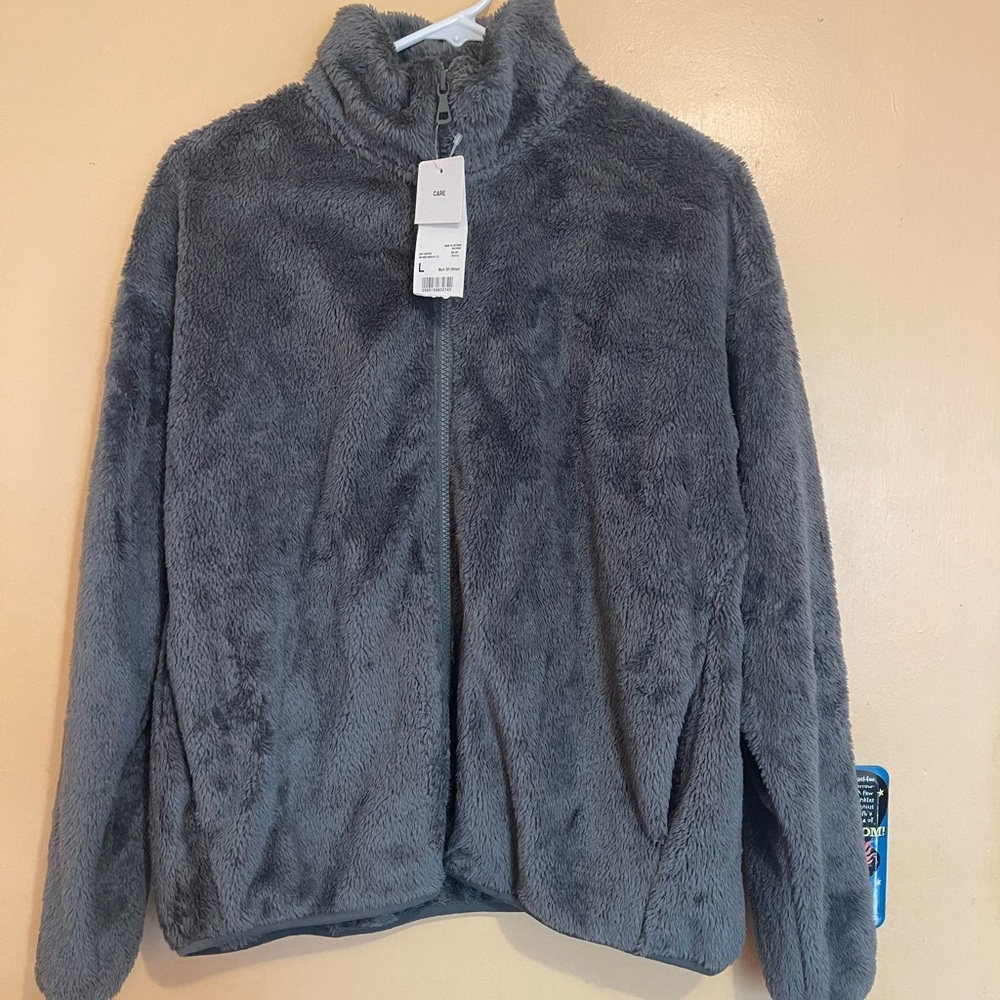 Uniqlo fuzzy sweater